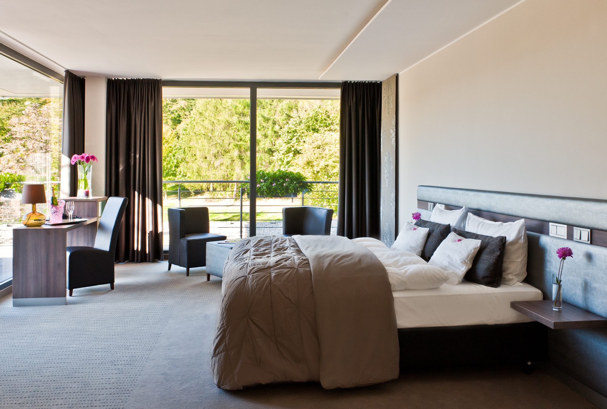 Corner Suite